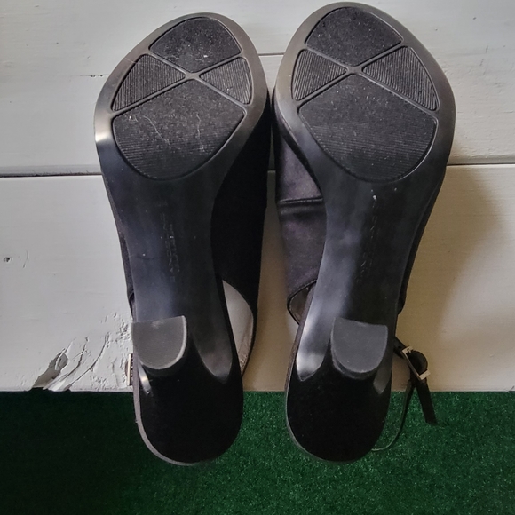 Bandolino Black Heel - Picture 3 of 5